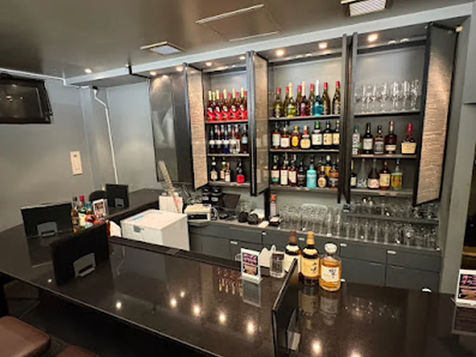 Bar Cloud-hozenji-