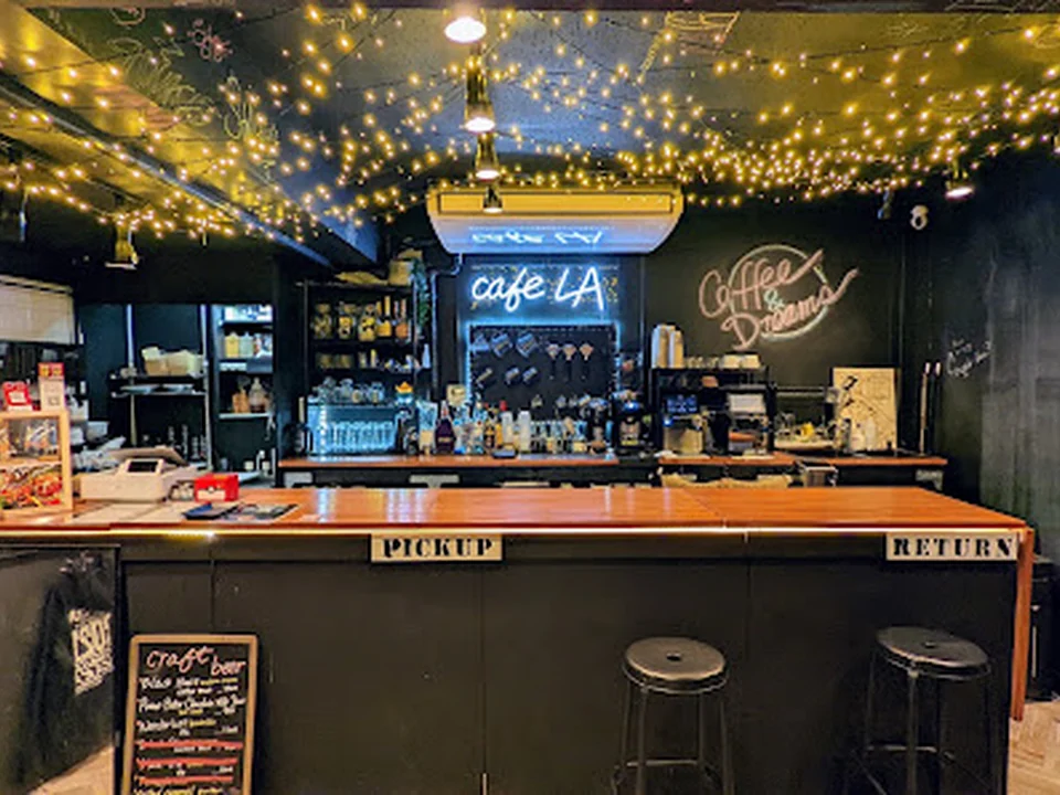 Cafe LA