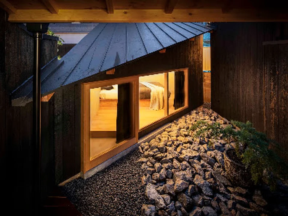 CONTEXTED - Japanese boutique villa