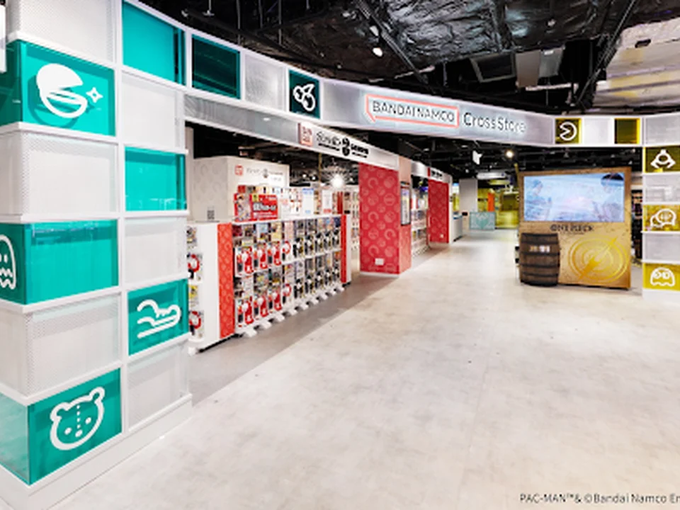 バンダイナムコ Cross Store 大阪梅田