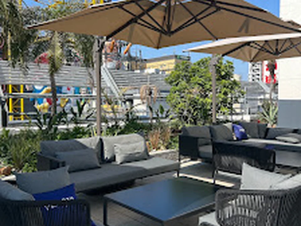 Dotonbori Traveler's Lounge