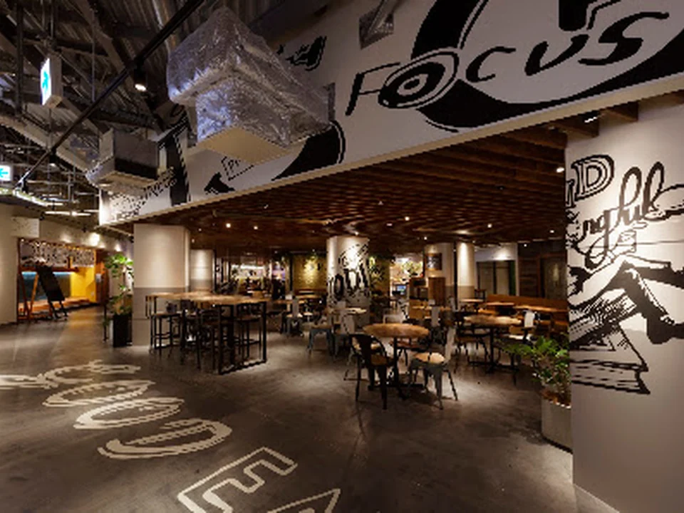 EST FOOD HALL