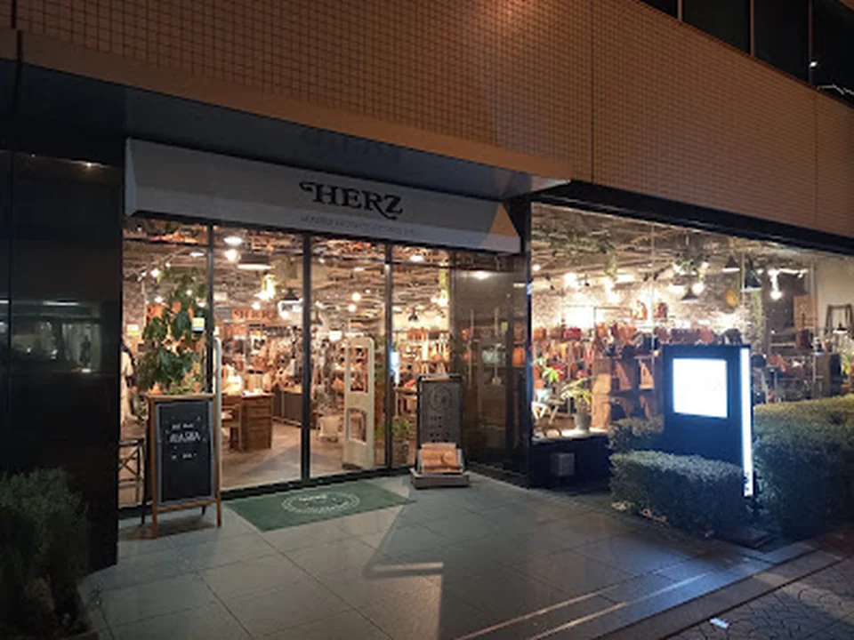 HERZ - ヘルツ 大阪店