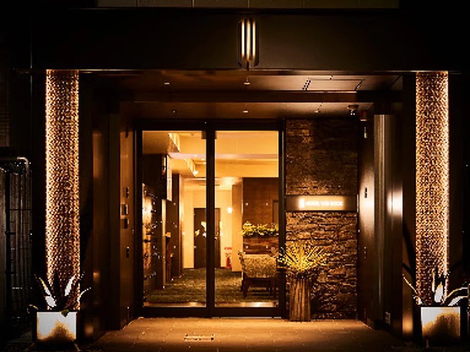 HOTEL THE ROCK