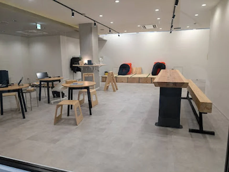 株式会社LooL