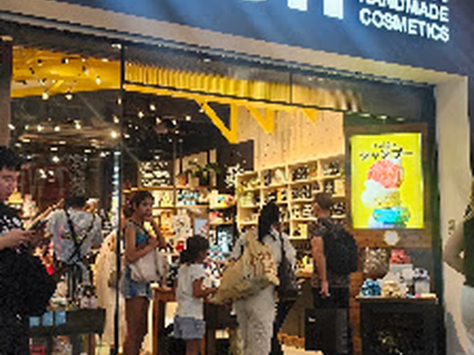 LUSH 心斎橋店