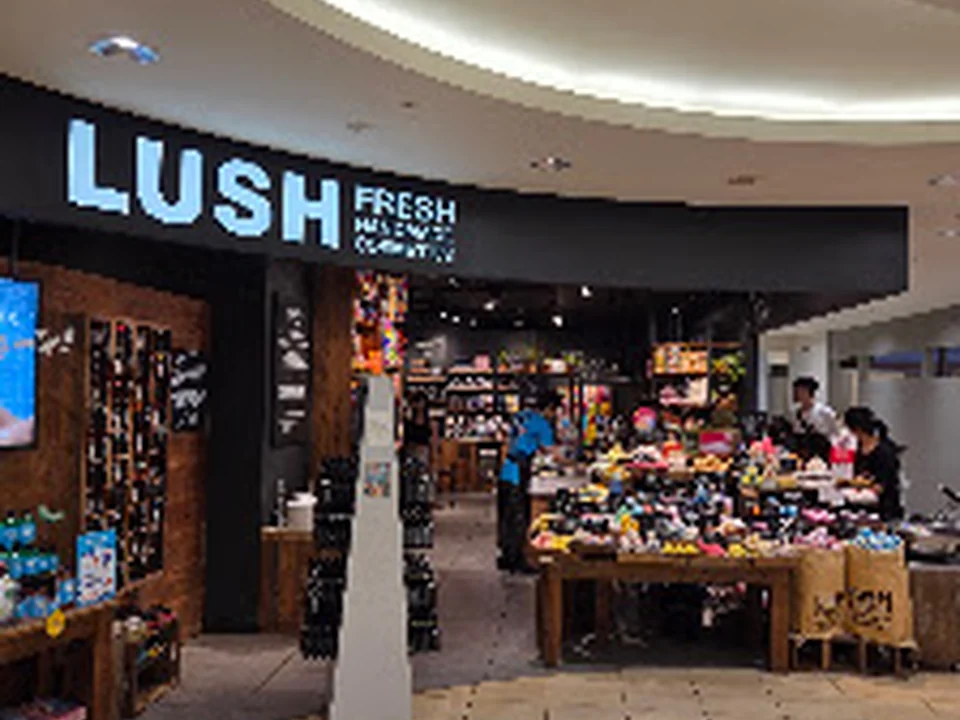 LUSH なんばパークス店