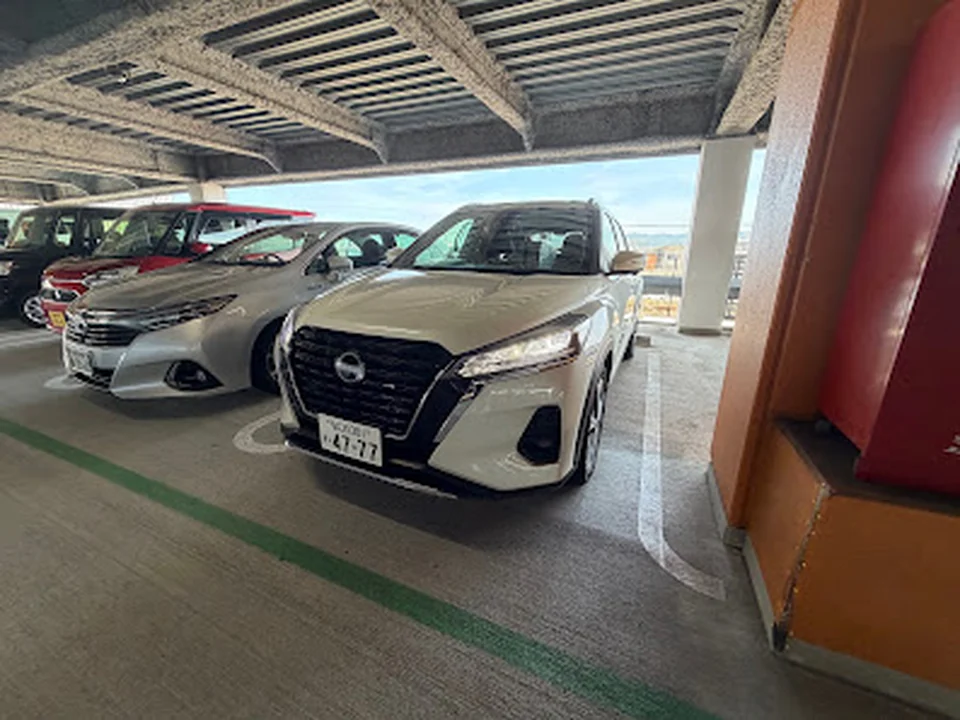 日産レンタカー なんばＯＣＡＴ店