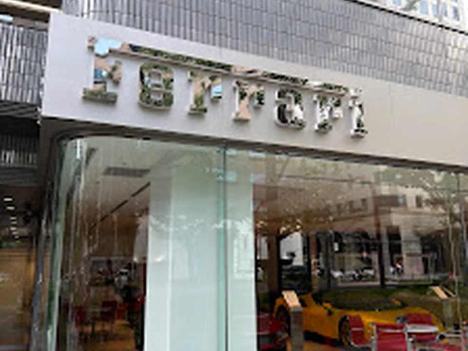 Official Ferrari Dealer Cornes Osaka Showroom