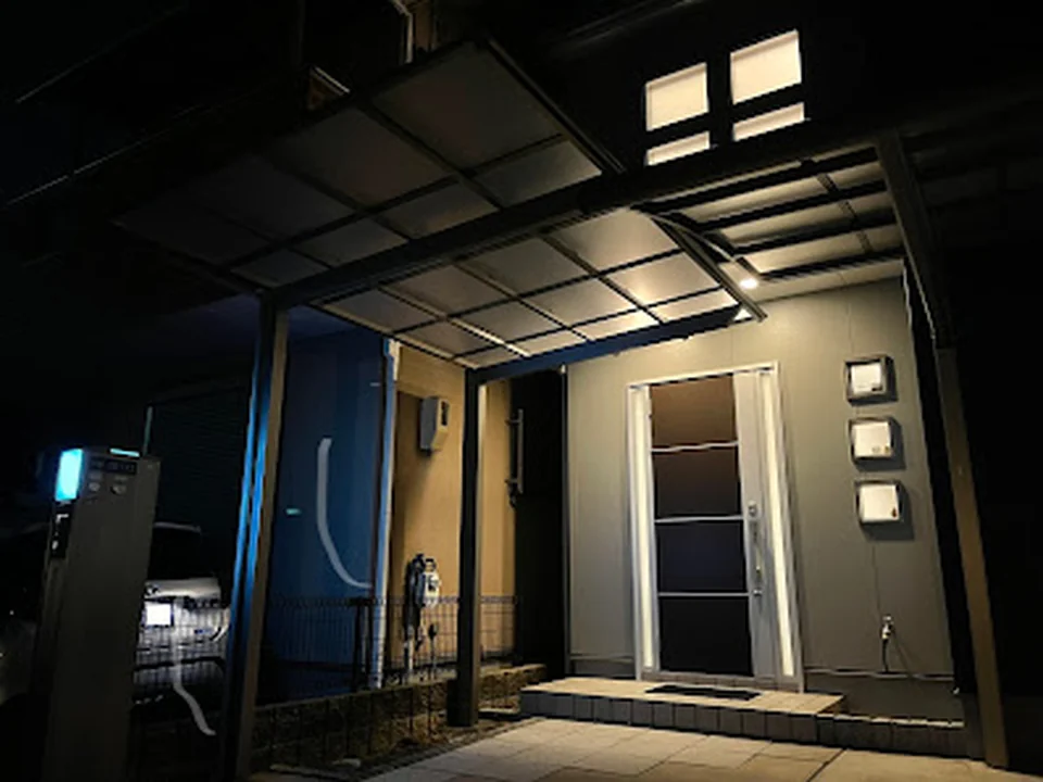 Foto de ファミリー庭園 関西工事コミコミショップ