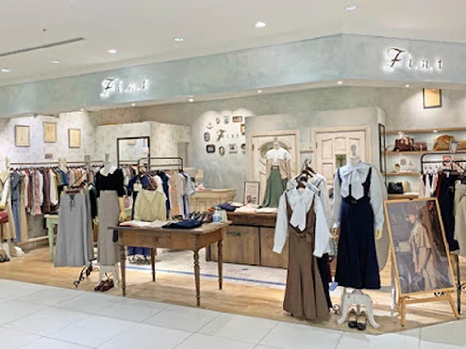 フィント ルクア大阪店