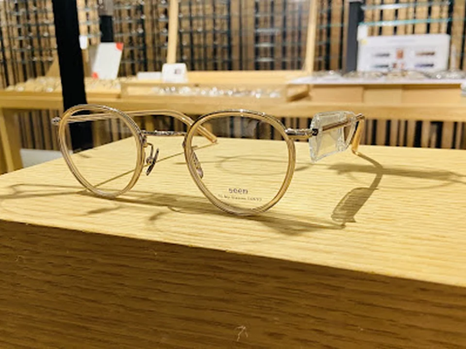Foto de オーマイグラス 大阪梅田 蔦屋書店