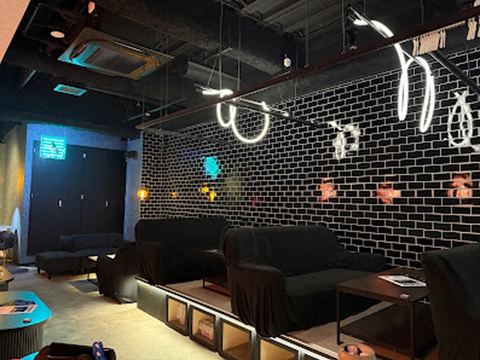 シーシャカフェ＆バー 翠煙 大阪梅田お初天神店