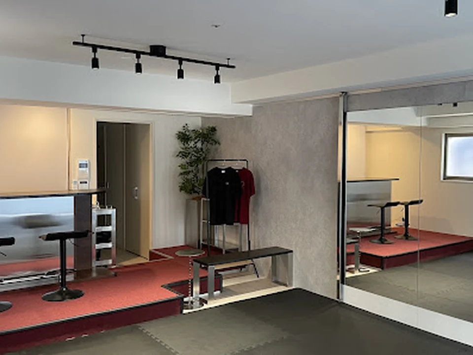 パーソナルキックボクシングジム | RevNest Kick Gym 本町・心斎橋店（レブネスト キック ジム）