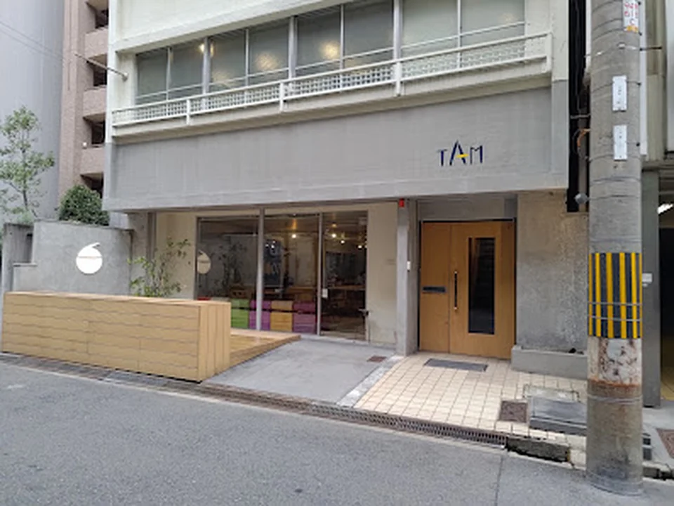 ㈱TAM