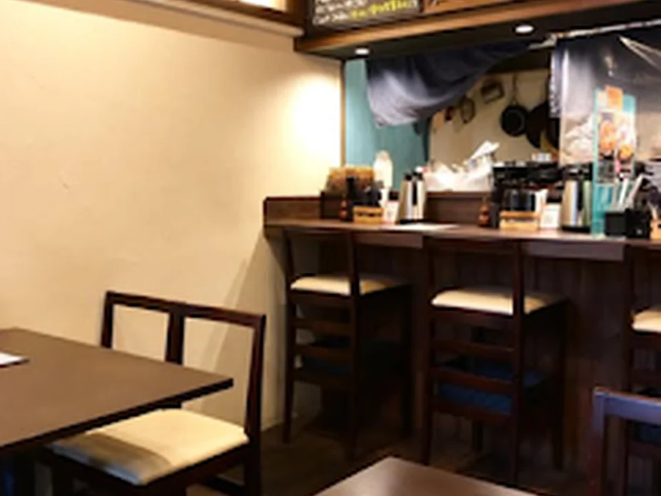 楽 Tanoshi Japanese Tapas and Sake Bar