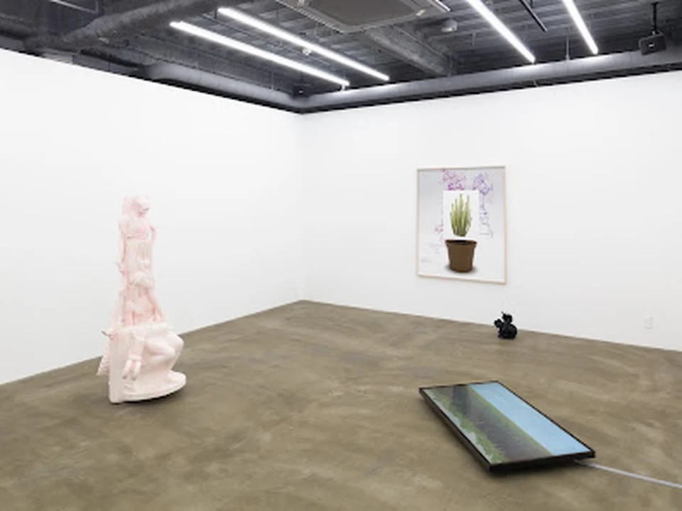 TEZUKAYAMA GALLERY