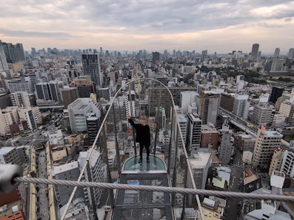 通天閣 特別屋外展望台「天望パラダイス」/跳ね出し展望台「TIP THE TSUTENKAKU」