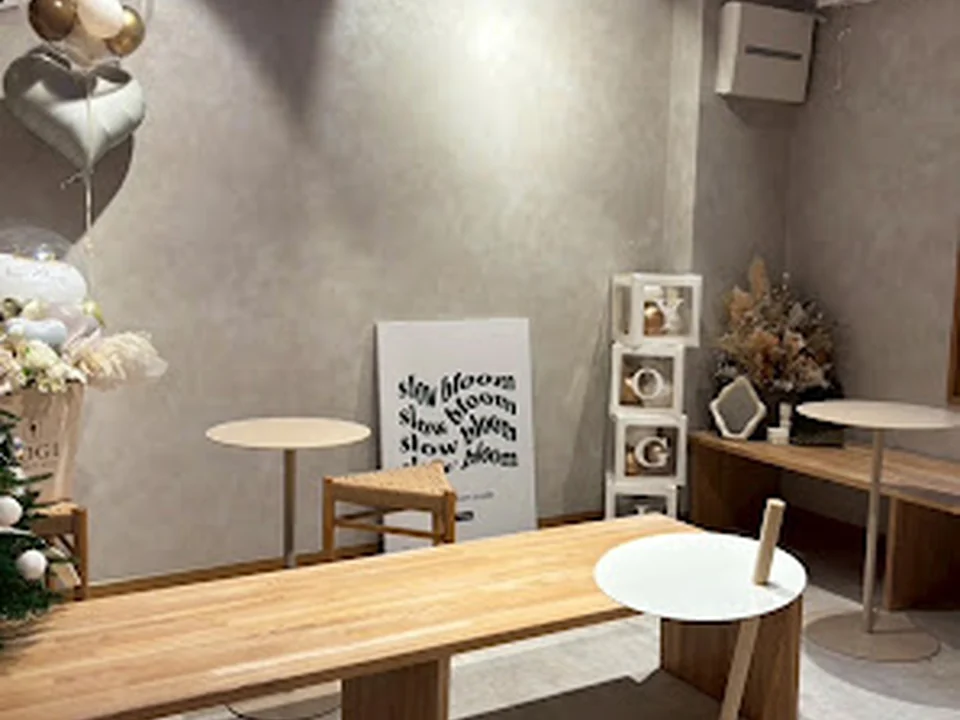 YOGI 心斎橋店【グリークヨーグルト&アサイー専門店】Japanese cafe in Osaka