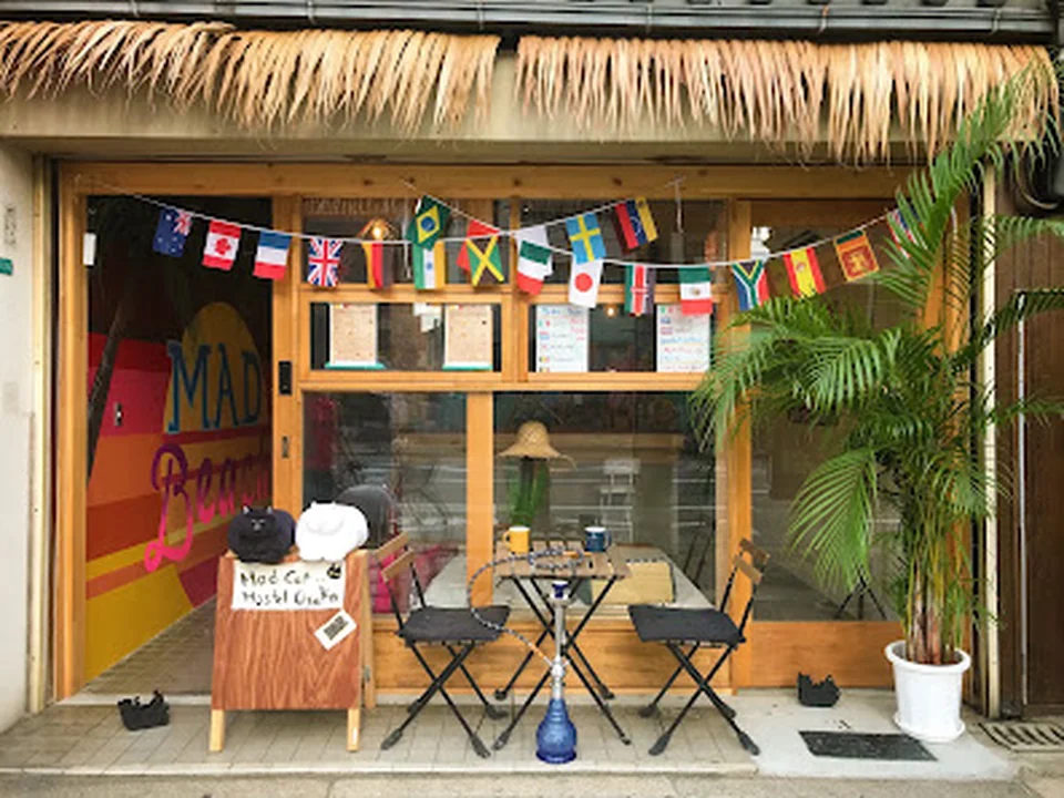 Mad Cat Hostel Osaka & Bar, 大阪