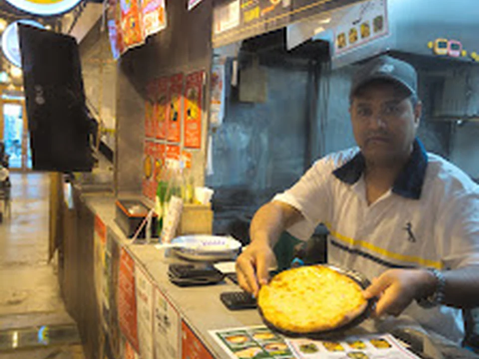 Nepali& Indian SSS HUB KITCHEN, 大阪